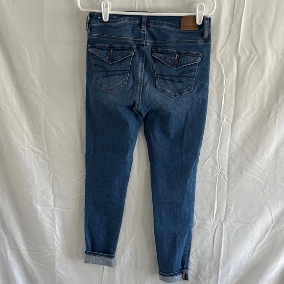 American Eagle Outfitters Women's Dark Blue Cropped Jeans/short - Picture 3 of 6